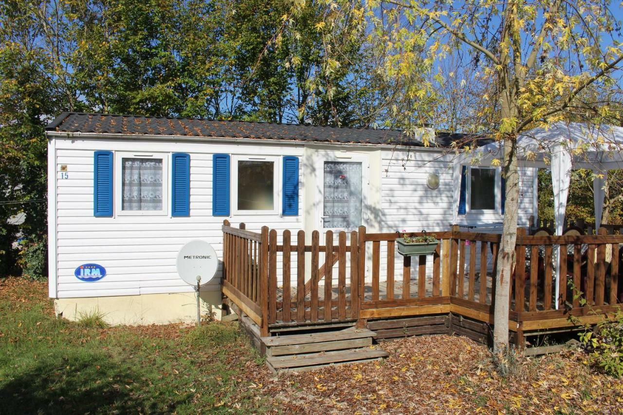 Camping Du Pontis Verteillac Exterior foto
